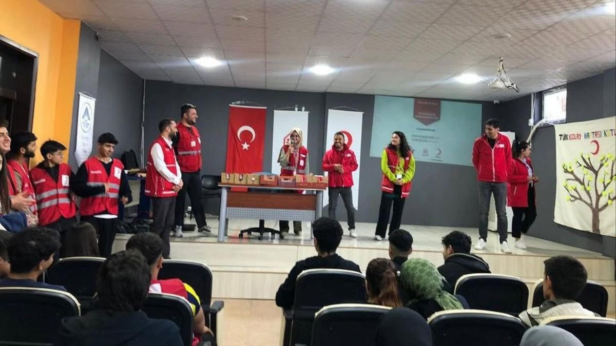 Kızılay Haftası, Kahta’da düzenlenen etkinliklerle kutlandı