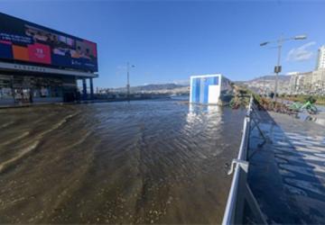 Fırtına duvarı Kordon'u böyle korudu