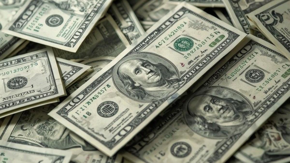 Dolar/TL tarihi rekor kırdı: 43,03 seviyesinde