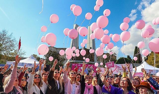 Meme Kanseri Farkındalığı İçin Bakırköy'de Gökyüzüne Pembe Balonlar Uçuruldu