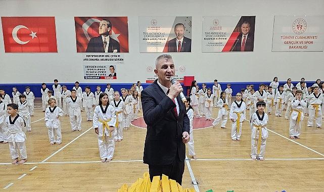 Gölcük Belediyesi taekwondo sporcuları kuşak atladı