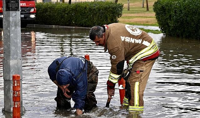 Manisa'da Sağanak Mesaisi: Büyükşehir ve MASKİ Sahada