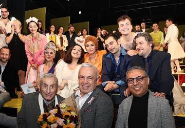 Nilüfer Kent Tiyatrosu'ndan “Lüküs Hayat" ile görkemli sezon açılışı