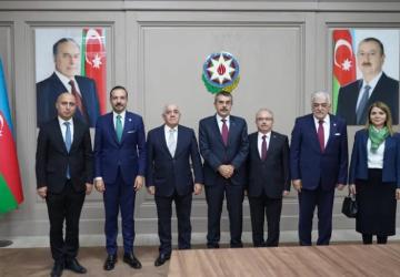 Azerbaycan Başbakanı Asadov, Bakan Tekin ile Görüştü
