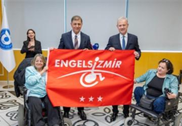 İzmir Ticaret Odası'nda Kırmızı Bayrak gururu