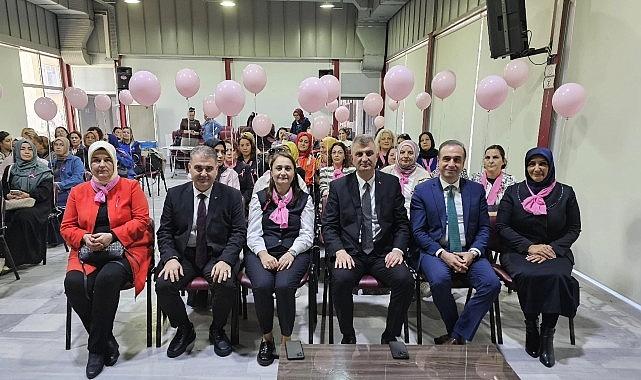 Gölcük'te Meme Kanseri Farkındalık Paneli Yoğun İlgi Gördü