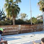 Büyükşehir Belediyesi'nden hortumdan zarar gören üreticiye destek