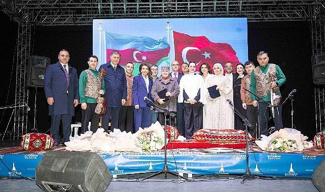 40 yıllık kardeşlik şarkılarla kutlandı