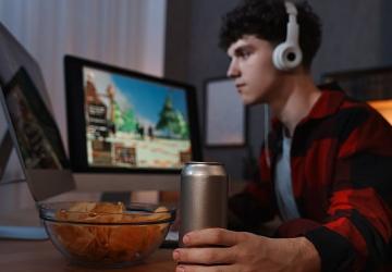 Enerji içeceğiyle alkol karışımı: İlk belirtiler çarpıntı ve tansiyon yükselmesi