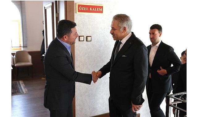 Başkan Arı, Emniyet Müdürü Karaman'ı Makamında Ağırladı