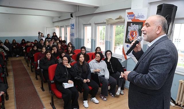 Başkan Sandıkçı: "Gençlerimizin her daim yanındayız"