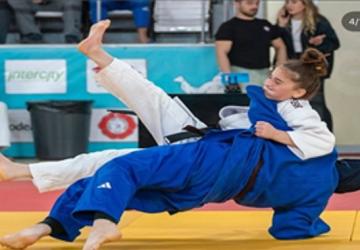 İzmir'in judocuları yenilgisiz şampiyon