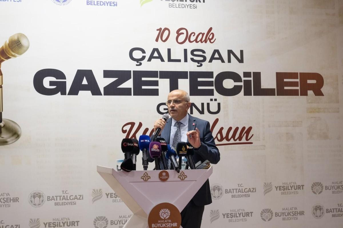 Malatya Büyükşehir Belediye Başkanı Sami Er gazetecilerle kahvaltı programında buluştu