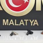 Malatya’da ruhsatsız silah operasyonu: 3 tabanca ele geçirildi