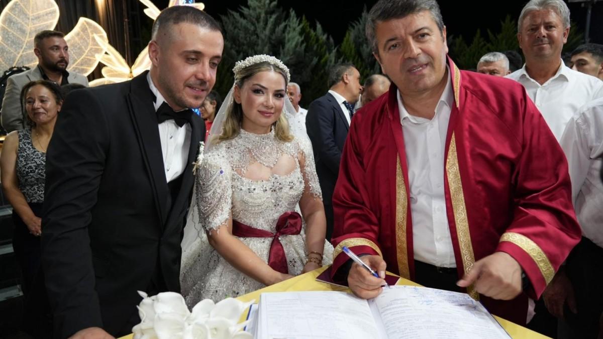 Adıyaman’da 2025 Yılında 2 bin 90 nikah kıyıldı