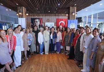 Başkan Mutlu, geleceğin kadın liderleriyle buluştu