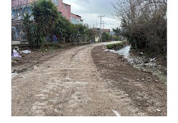 Şiddetli yağış nedeniyle çöken yol onarıldı