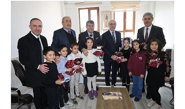 Selçuklu'da Karne Sevinci: Başkan Pekyatırmacı Öğrencilerle Buluştu