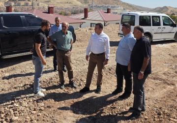 Gölbaşı Kaymakamı Kadir Algın, Çöplü Köyü’nde incelemelerde bulundu