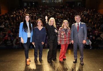 Çekmecem'de Kitap Var'ın konuğu Saba Tümer oldu