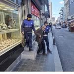 Mağdur vatandaşlara zabıta şefkati