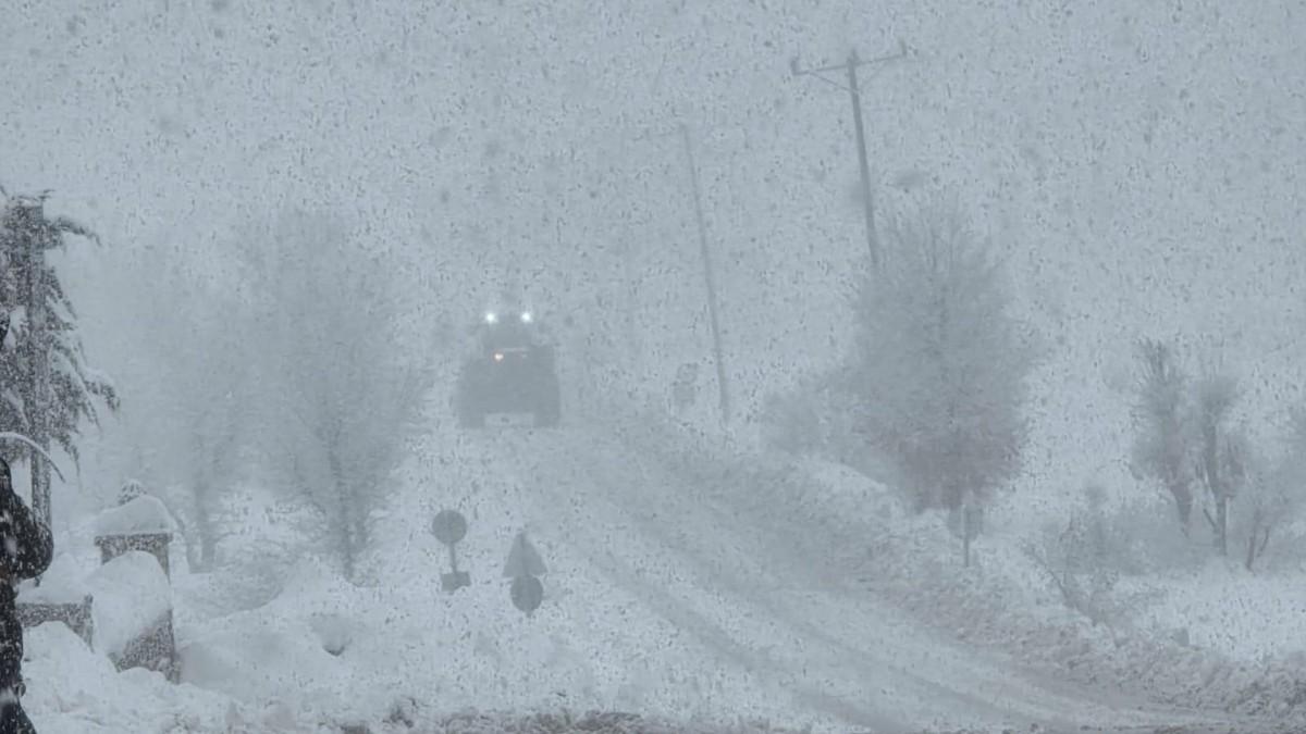 Adıyaman’da yoğun kar yağışı nedeniyle bazı ilçeler ve köylerde eğitime 1 gün ara verildi