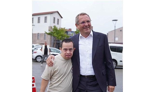 Sevgiyle atılan her adım, paylaşıldıkça çoğalan en değerli mutluluklara dönüşüyor