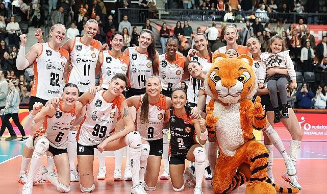 Eczacıbaşı Dynavit, ligde üst üste 9. galibiyetini aldı