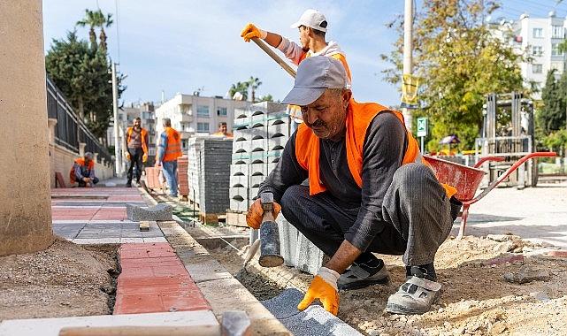 Yenişehir'de yol ve kaldırımlar yenileniyor