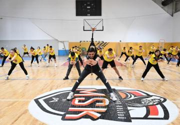 Mersin Büyükşehir, Gençlerin Fiziksel Gelişimine Destek Veriyor