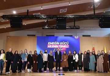 Başkan Altay “Aile Yılı" Kapsamında İlçelerden Gelen Hanımlarla Buluştu