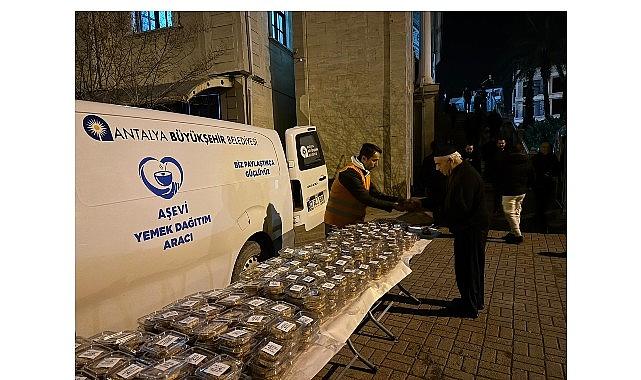 Büyükşehir'den Miraç Kandili'nde lokma ve kandil simidi ikramı