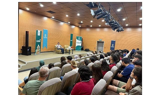 Darıca Kütüphanesi'nde Kitap Fuarı heyecanı Darıca Kütüphanesi'nde Kitap Fuarı heyecanı