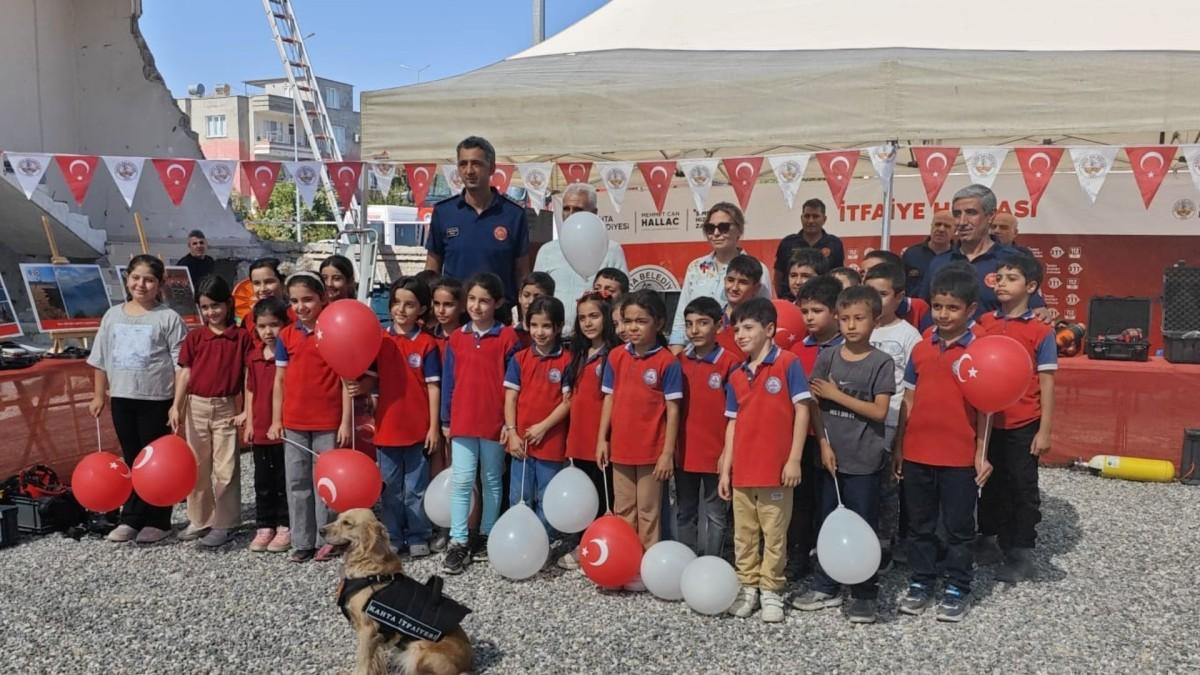 Kahta’da ‘İtfaiye Haftası’ düzenlenen etkinliklerle kutlandı - Videolu Haber
