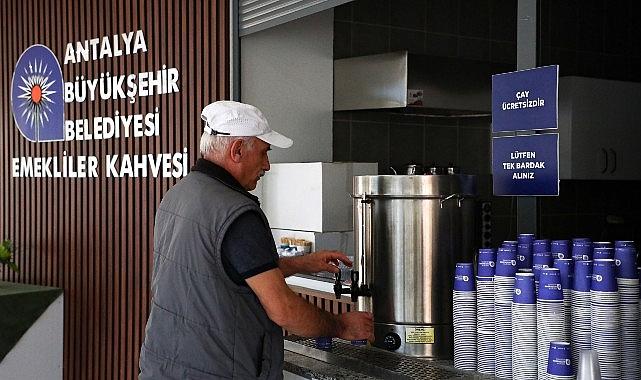 Büyükşehir Belediyesi'nin Emekli Kahveleri büyük ilgi görüyor