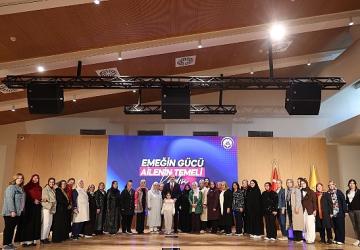 Başkan Altay “Aile Yılı" Kapsamında İlçelerden Gelen Kadınlarla Buluştu