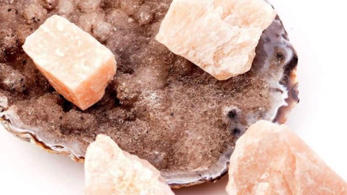 Ay Taşı: Kişisel gelişim, fiziksel ve duygusal etkileri