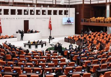 TBMM, 13 günlük tatilin ardından mesaiye başlıyor: Gündem; trafik cezaları, suça sürüklenen çocuklar