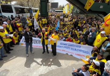 Eğitim-Sen Adıyaman Şubesi’nden MEB önünde nöbet eylemi