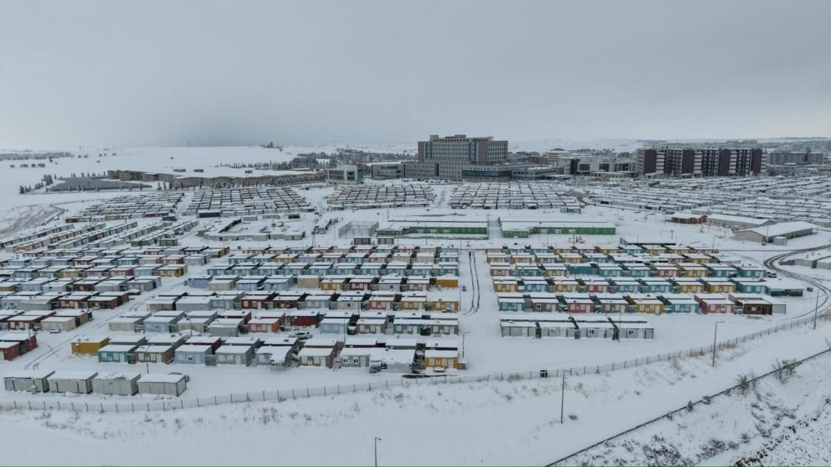 Adıyaman’da kar yağışı etkisini sürdürüyor: Kar yağışı yarın da devam edecek mi? - Videolu Haber