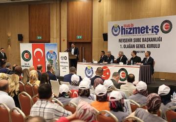 Başkan Arı, Hizmet-İş Nevşehir Şubesi'nin Genel Kuruluna Katıldı