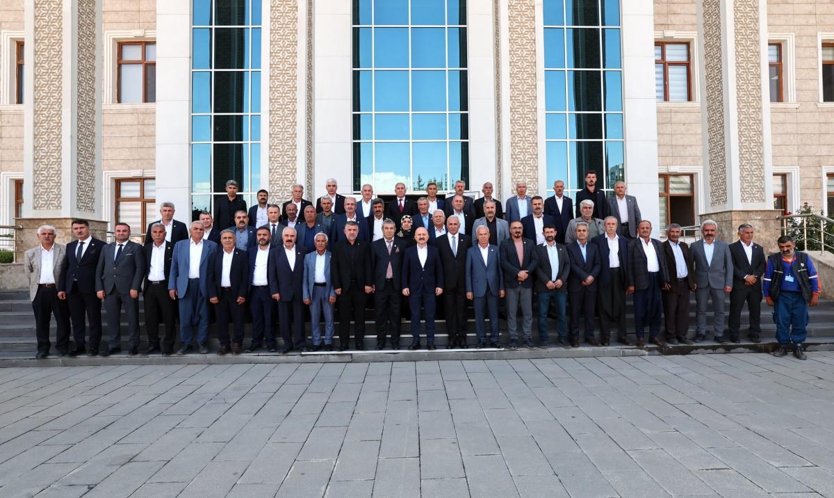 Vali Osman Varol, ‘19 Ekim Muhtarlar Günü’ sonrası muhtarları ağırladı