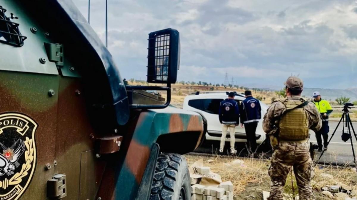 81 ilde göçmen kaçakçılığı operasyonu: 783 düzensiz göçmen yakalandı - Videolu Haber