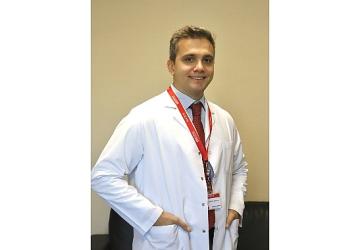 Tedavi Edilmeyen Omuz Ağrıları Kalıcı Hasara Yol Açabilir