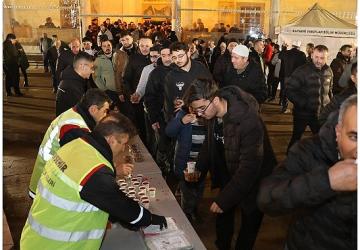 Berat Gecesi'nde Kandil Simidi ve Şerbet Dağıtıldı