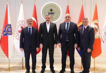 Milletvekili Özhan, Adıyaman heyeti ile birlikte Bakan Çiftçi’yi ziyaret etti