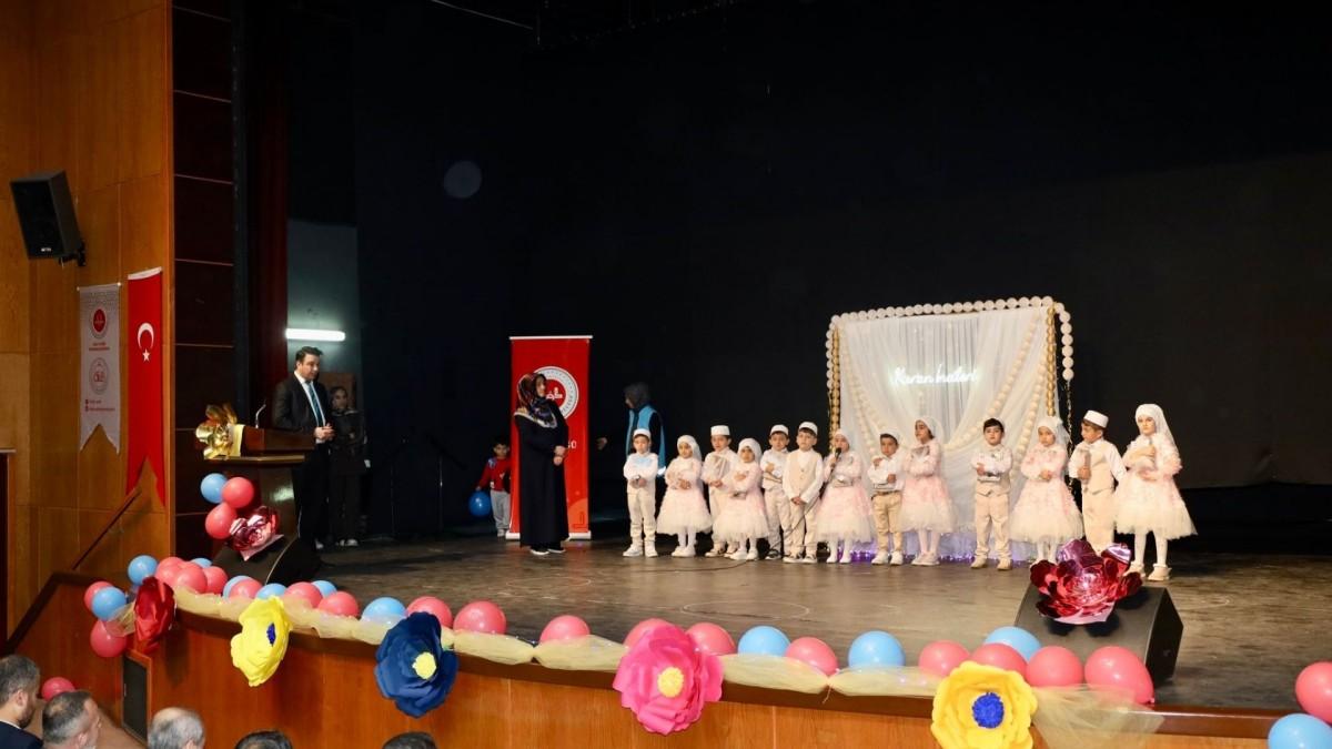 Kahta’da ‘Kur’an Kursları Yıl Sonu Kapanış Programı ‘düzenlendi