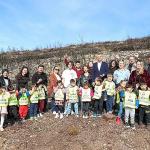 Minik ellerden yanan alanlara umut tohumları