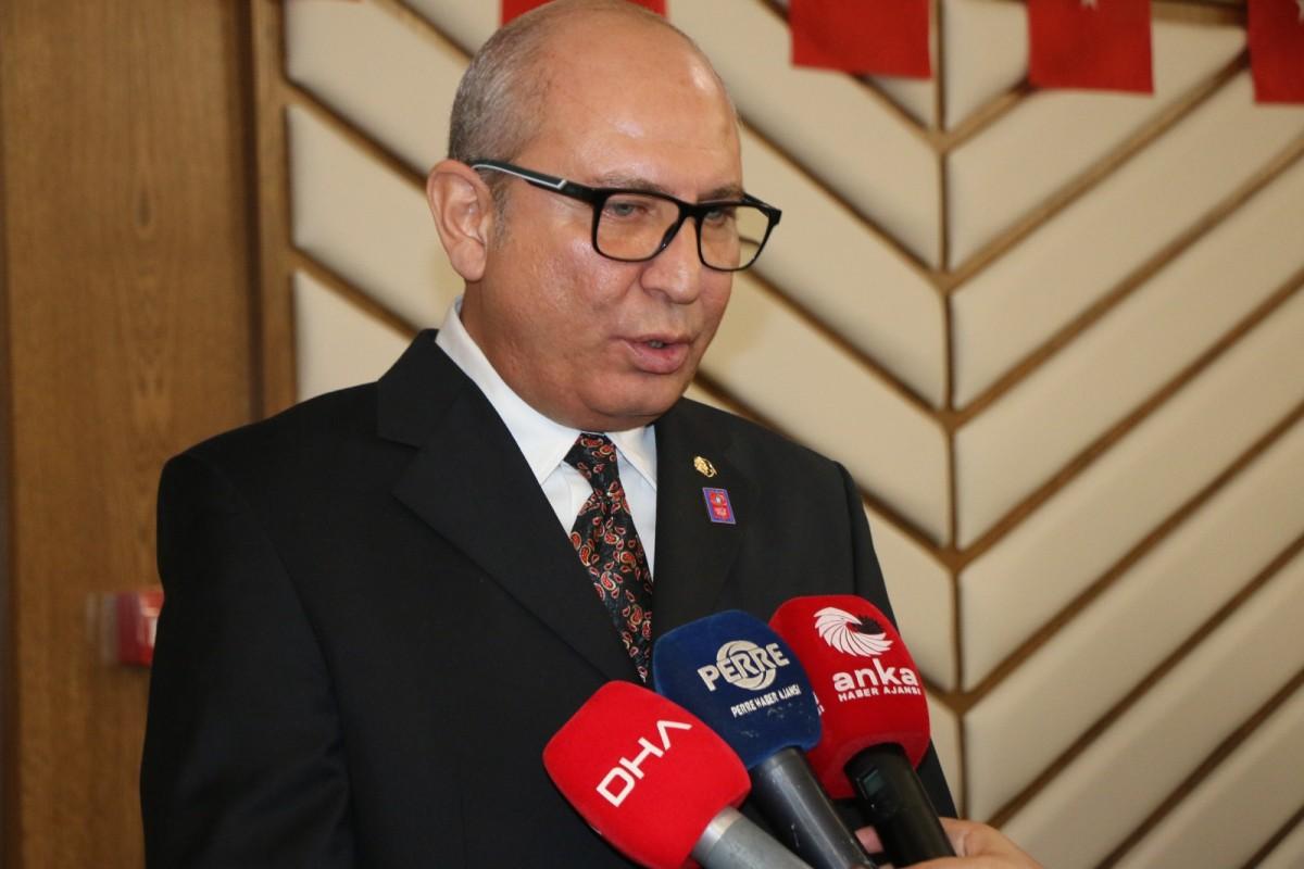 Ferit Binzet: ‘Cumhuriyet’in coşkusuyla yaralarımızı sarmaya çalışıyoruz’ - Videolu Haber