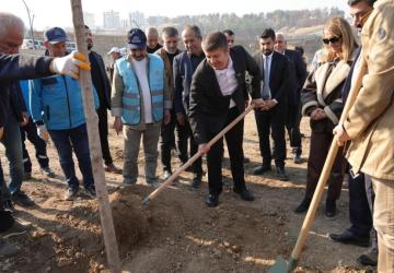 Adıyaman Belediyesi, Adıyaman’ın il oluşunun 71. yılında 71 fidanı toprakla buluşturdu - Videolu Haber